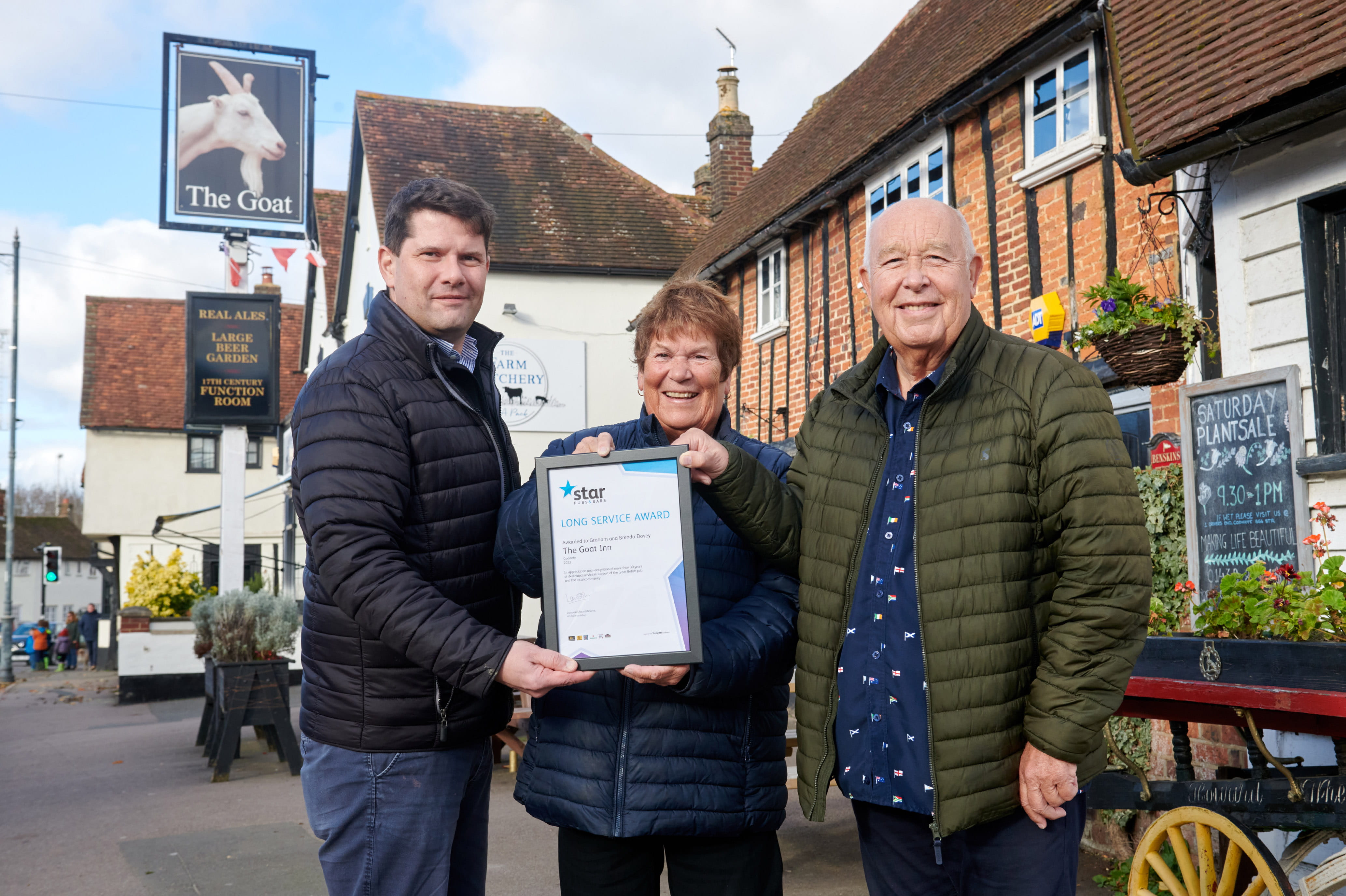 HERTFORDSHIRE PUBLICANS HONOURED WITH AWARDS FOR COMMUNITY CONTRIBUTION