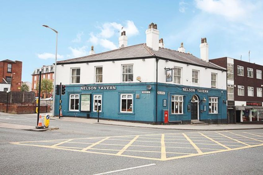 Nelsons Tavern Stockport Exterior