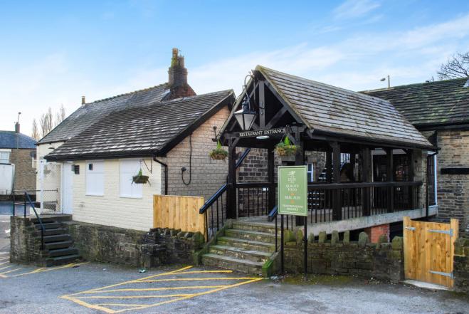 Gun Inn Hyde Exterior