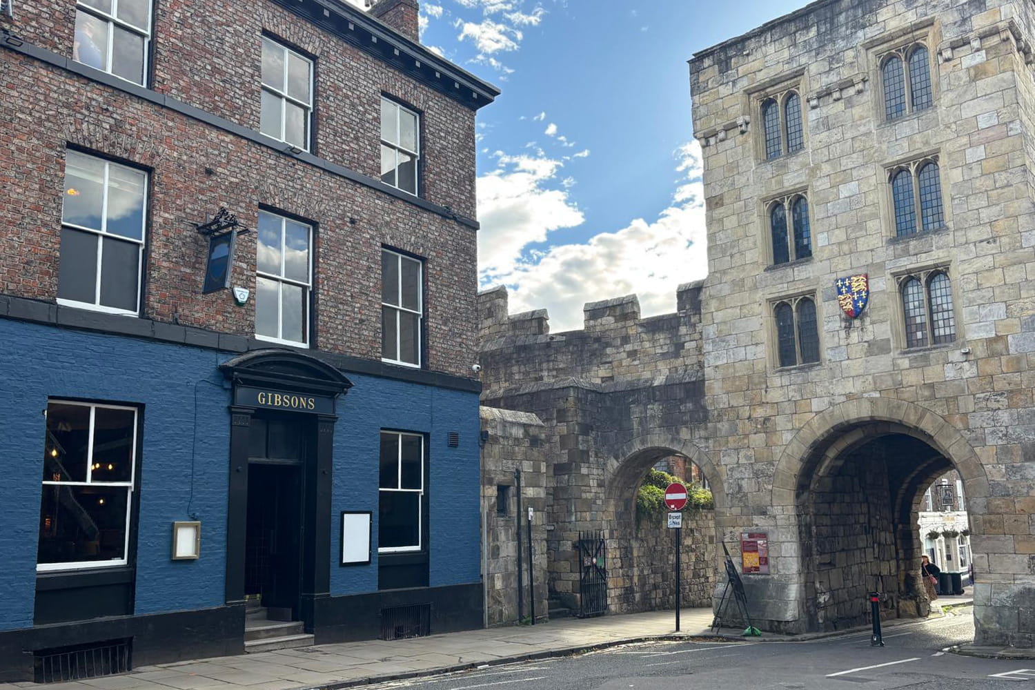 Gibsons - Front of pub next to York City Walls
