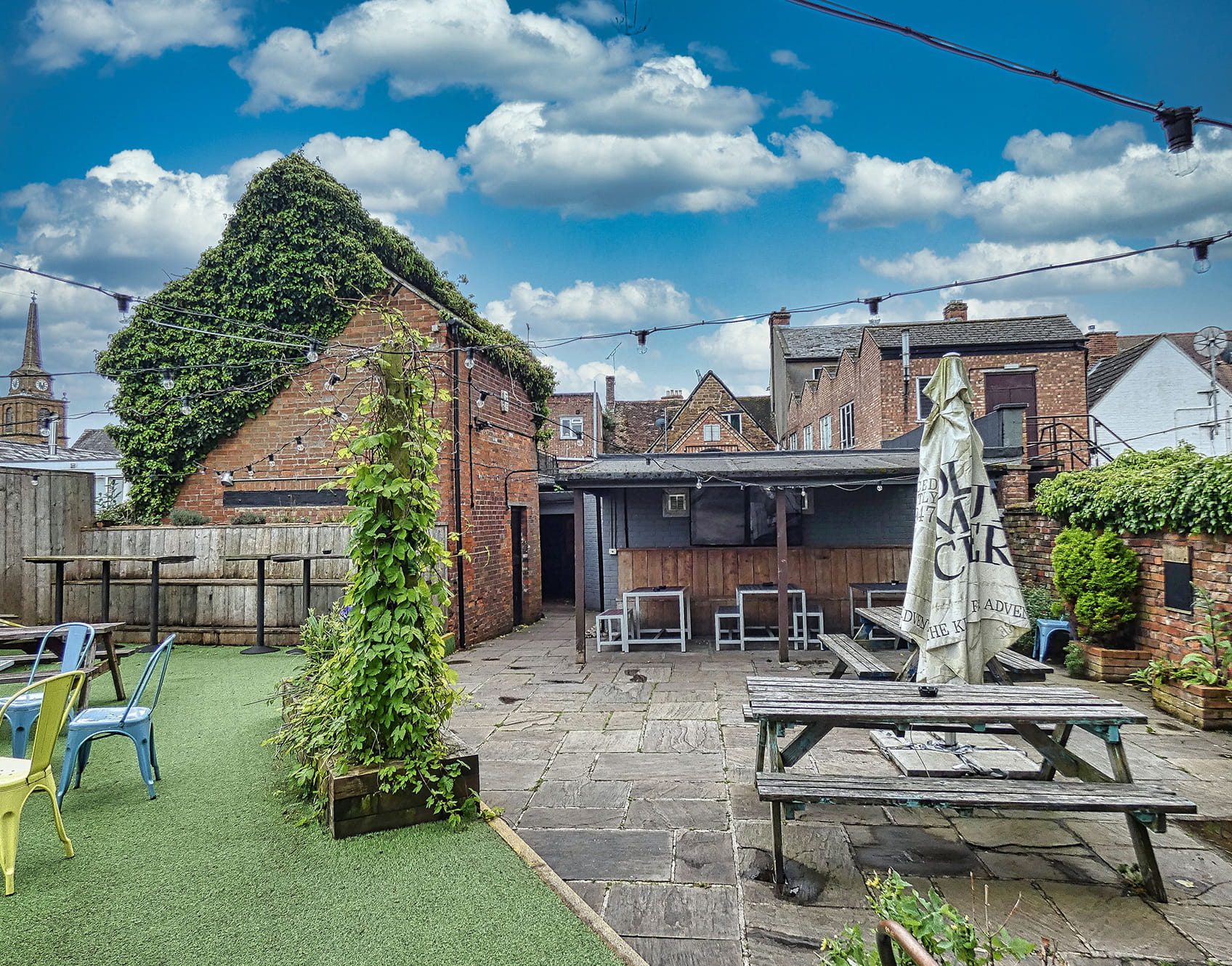 Lion & Lamb Daventry External 2