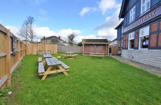 Regents Park Hotel Shirley