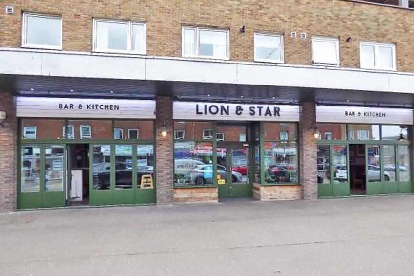 Lion and Star Kirkintilloch Exterior