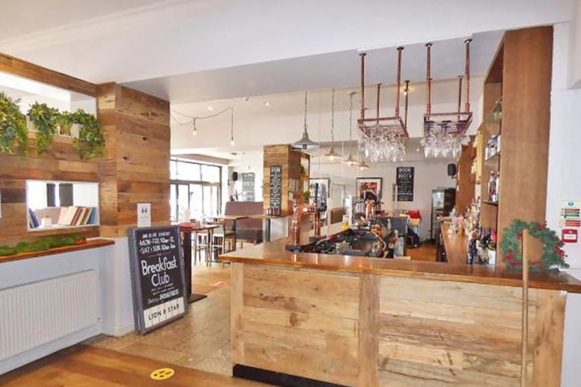 Lion and Star Kirkintilloch Interior