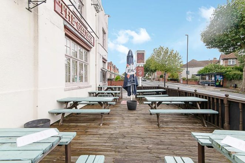 George Knowles Pub