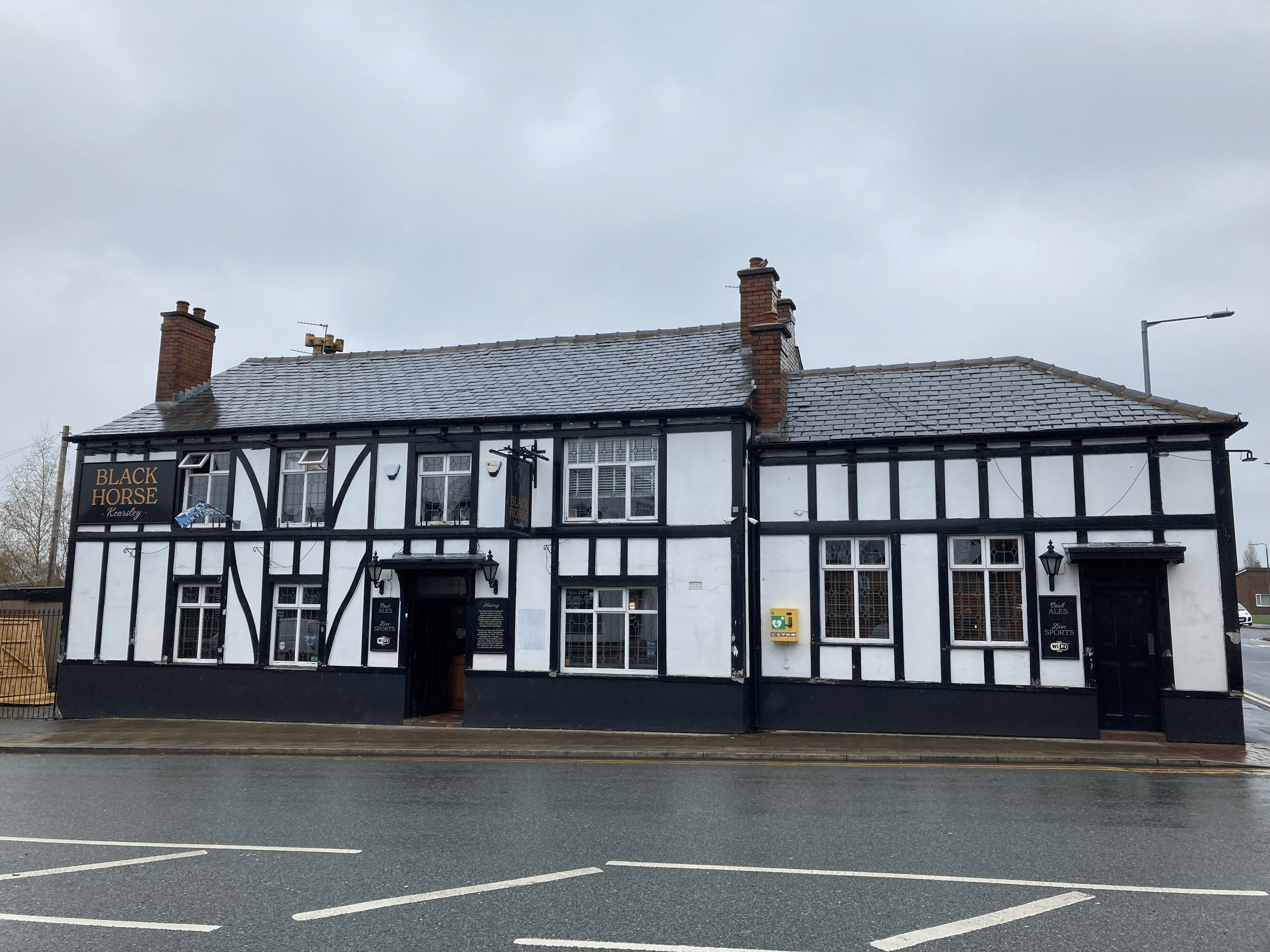 Black Horse, Kearsley