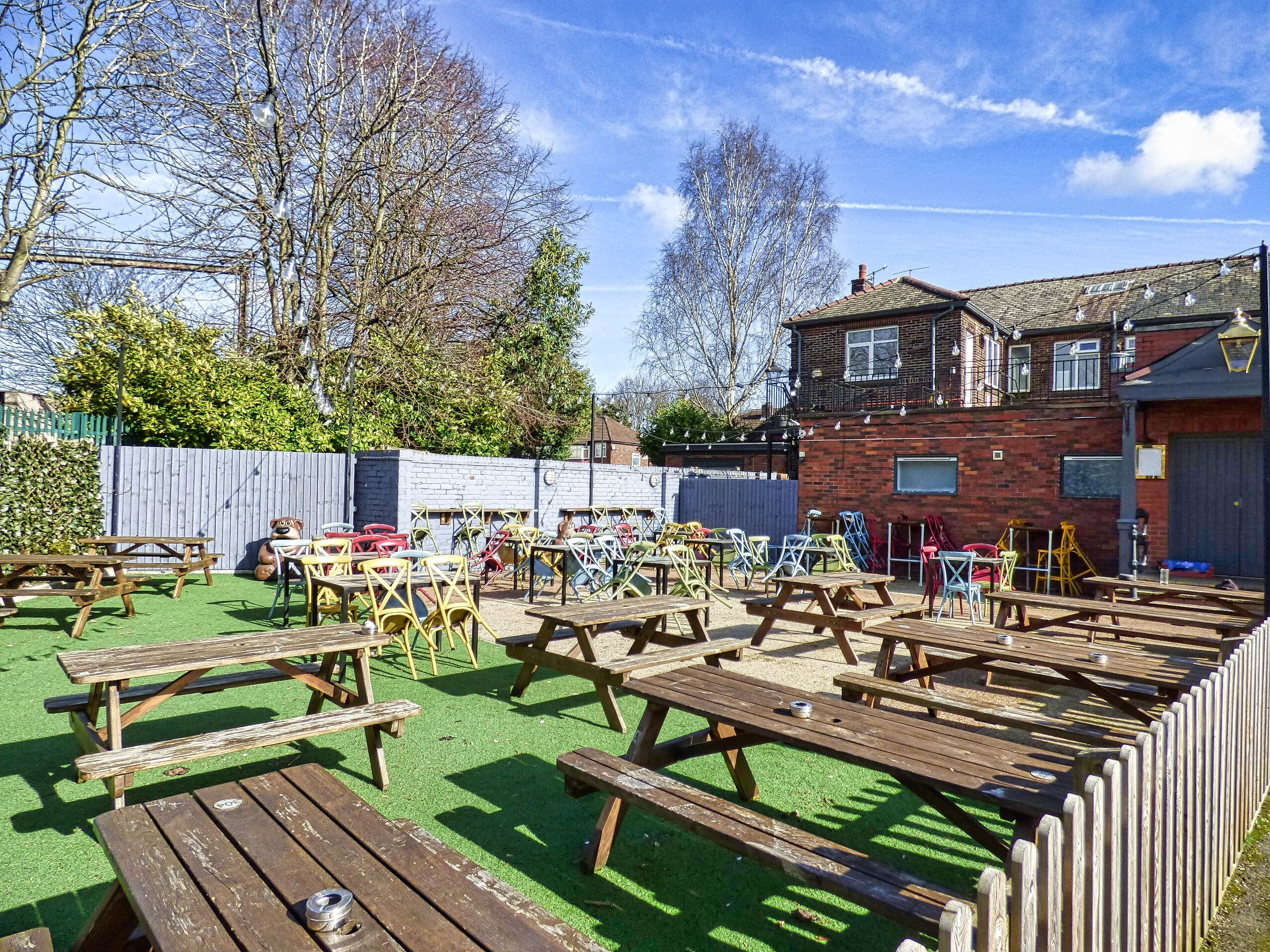 Gardeners Arms Timperley - Garden