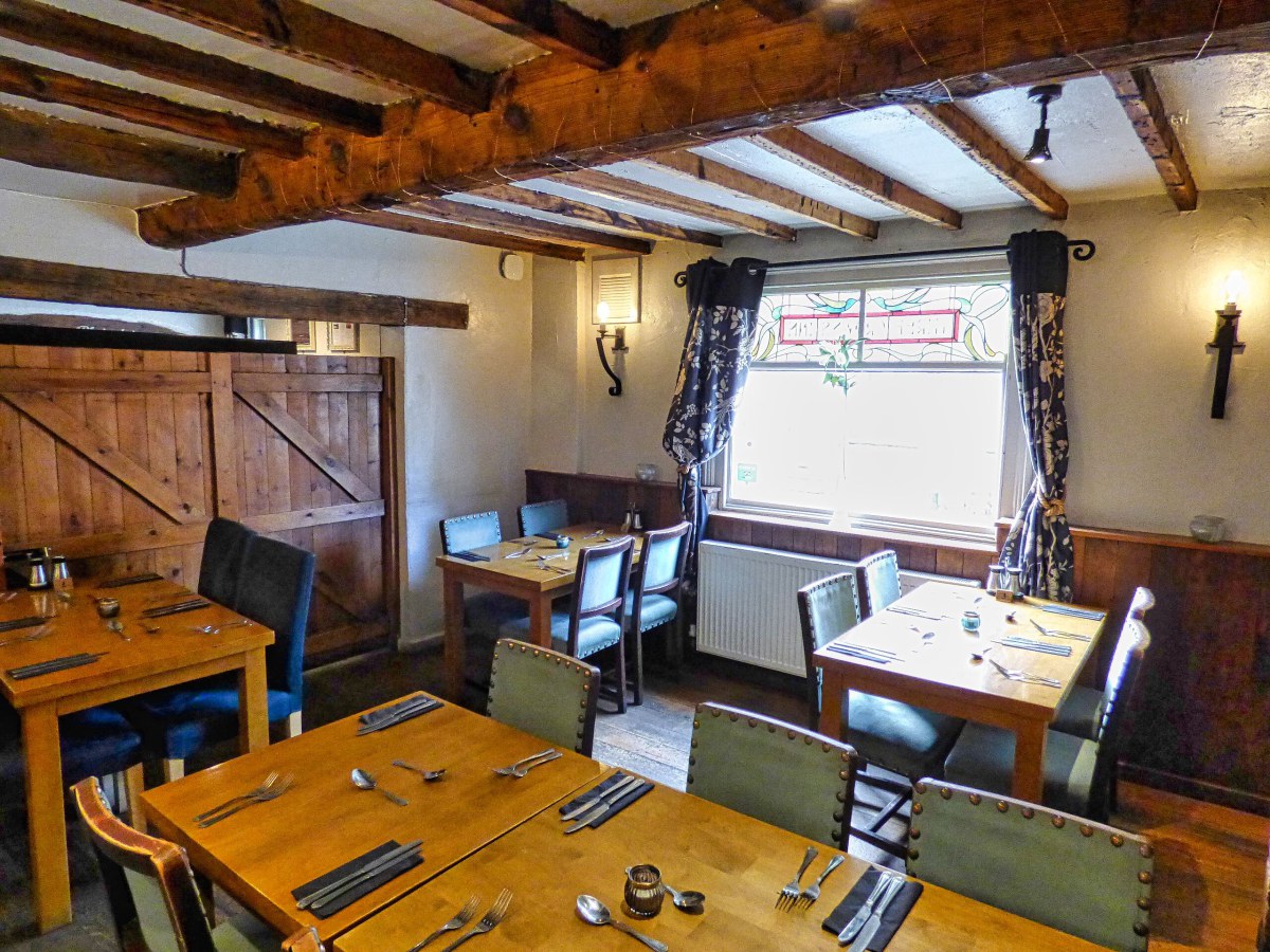 Three Crowns Barrow upon Soar