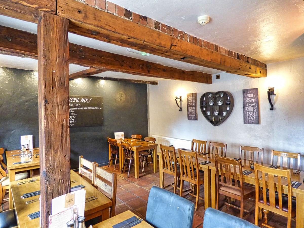 Three Crowns Barrow upon Soar