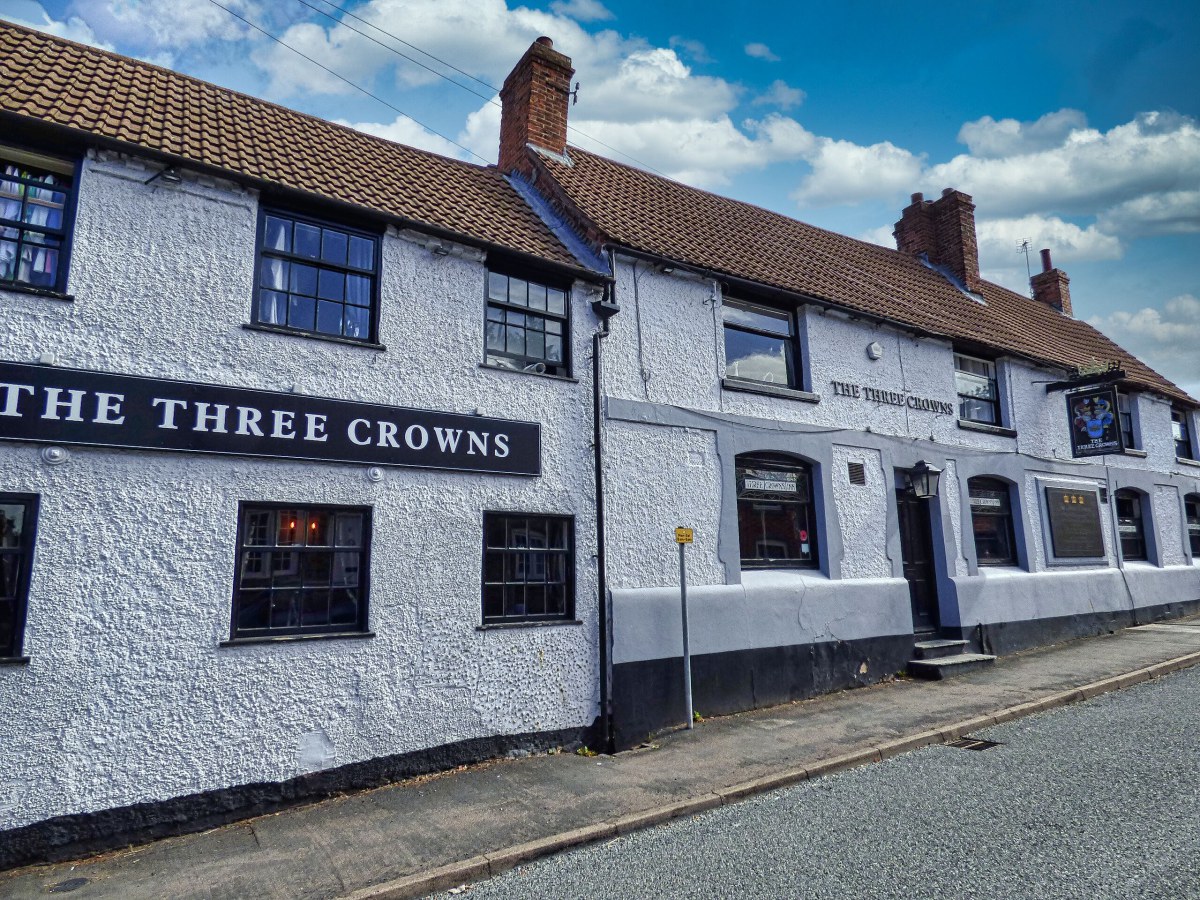 Three Crowns Barrow upon Soar