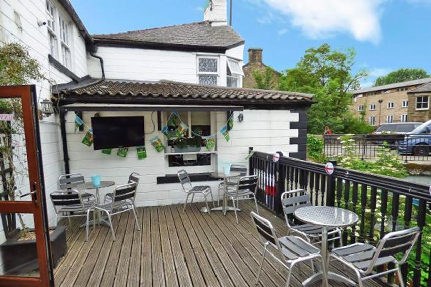 White Hart Whaley Bridge
