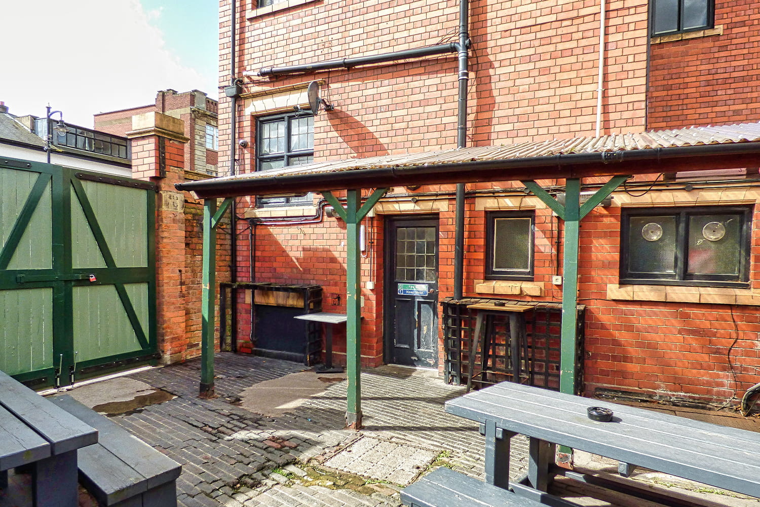 Rose Villa patio garden