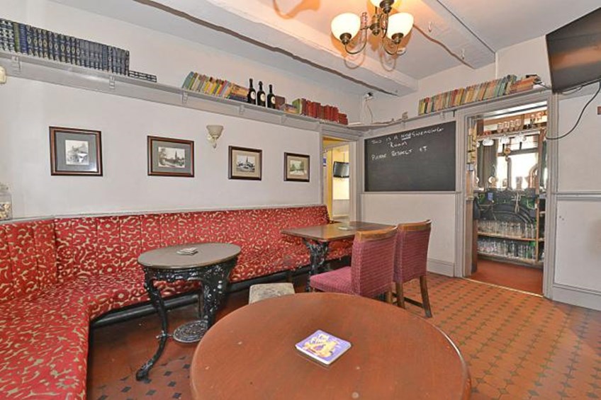 Jolly Potters Stoke on Trent Interior