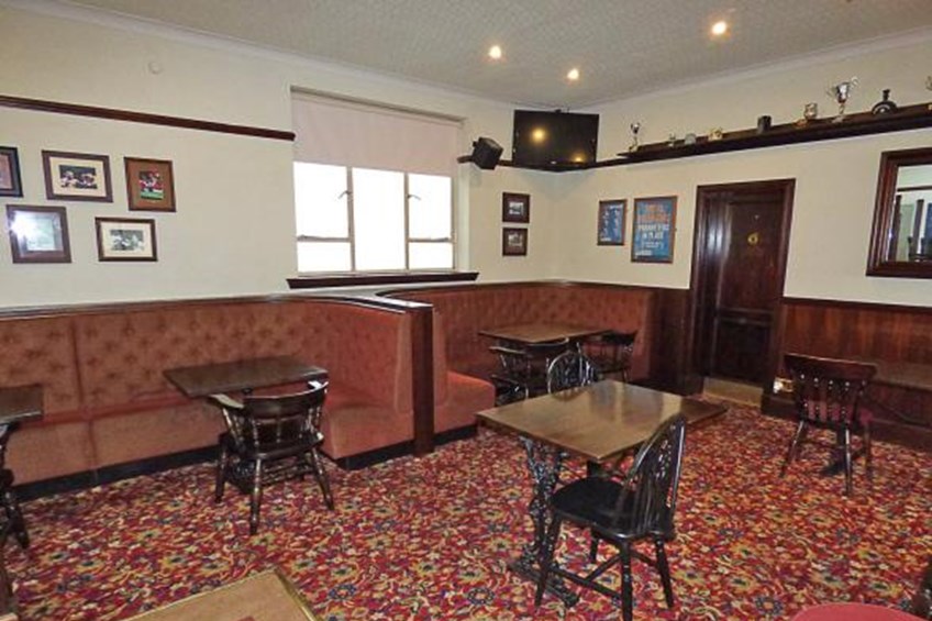 Tam Bain Tavern Laurieston