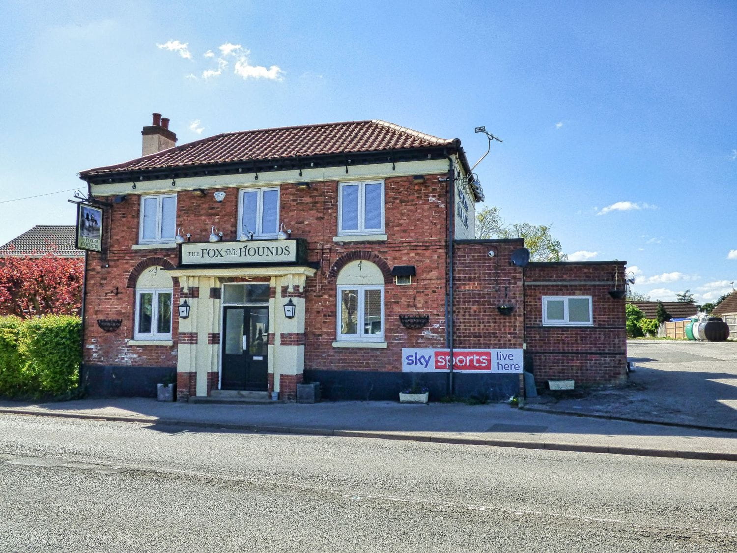 Fox and Hounds 1