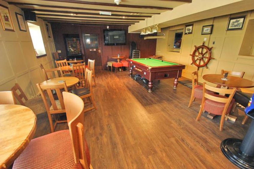 Newburgh Inn Newburgh Interior