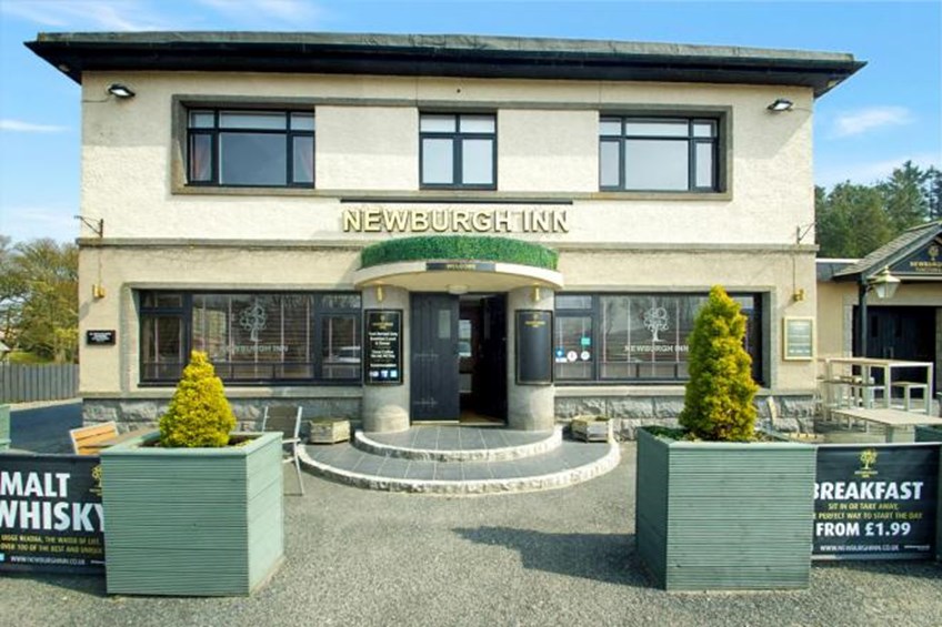 Newburgh Inn Newburgh Exterior